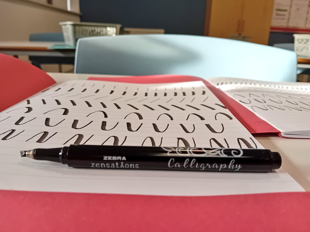 rozina_mulla's tweet photo. It's that time of the year when Castle Character Time changes and we bring out the pens 🖋 I'm really looking forward to seeing our scholars master the calligraphy strokes over the term. ✒️Practice makes permanent ✍️#calligraphers #Calligraphy @CastleMeadAcad @TeacherSimo https://t.co/C0ZQb1iXVS