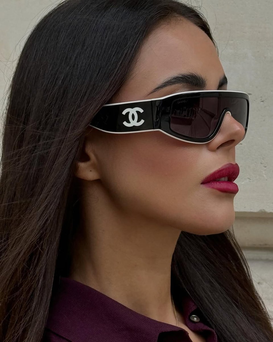 AgentinM's tweet photo. #CHANEL https://t.co/ntk6RY8nxp