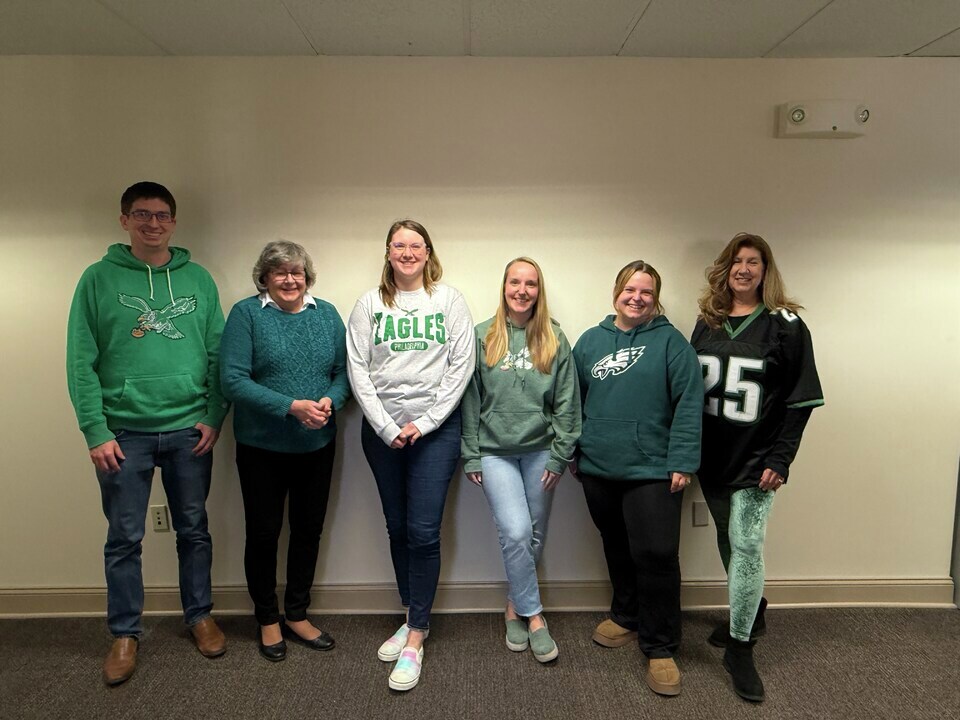 NEIFundorg's tweet image. The countdown to Superbowl LIX is on at the National Energy Improvement Fund!

From football-themed treats to Philadelphia sports gear, it's no secret as to who this office is rooting for on Sunday🏈

#NEIF #SuperbowlLIX #PhiladelphiaEagles #KansasCityChiefs
