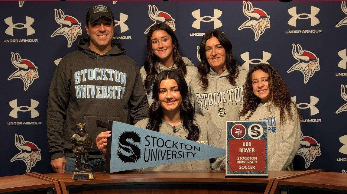 🔴✍️2025 NATIONAL SIGNING DAY✍️🔵

Congrats to Eastern RHS senior Ava Moyer, who will be continuing their academic/athletic career at Stockton University for Soccer ⚽️