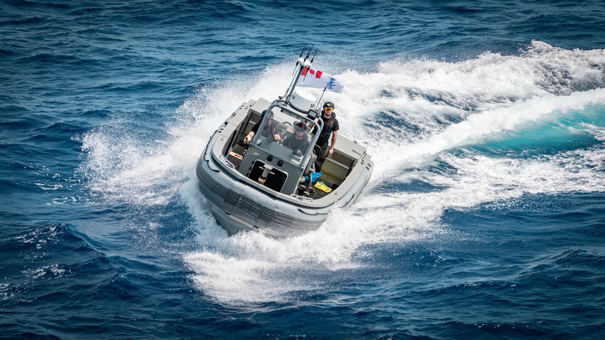 ForcesCanada's tweet photo. L’#OpPROJECTION 2025 lancée, le NCSM Margaret Brooke prend la mer et sera le 1er navire de la @MarineRoyaleCan à faire le tour de l’Amérique du Sud et à aller dans l’Antarctique. Il renforcera les partenariats internationaux et appuiera les recherches scientifiques essentielles. https://t.co/wRXlsL5lD0