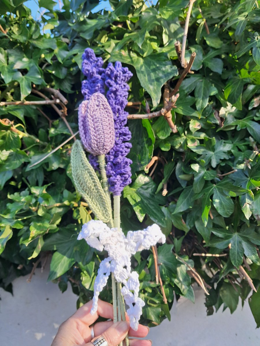 crochet_crafter's tweet photo. I'm really happy with how this last-minute gift for a special person tying the knot tomorrow turned out. 
Made with cotton from my stash and some wooden skewers covered in cotton for stems. #OneOfAKind #WeddingBouquet #MadeWithLove #StashBusting https://t.co/IqwT86yuZb