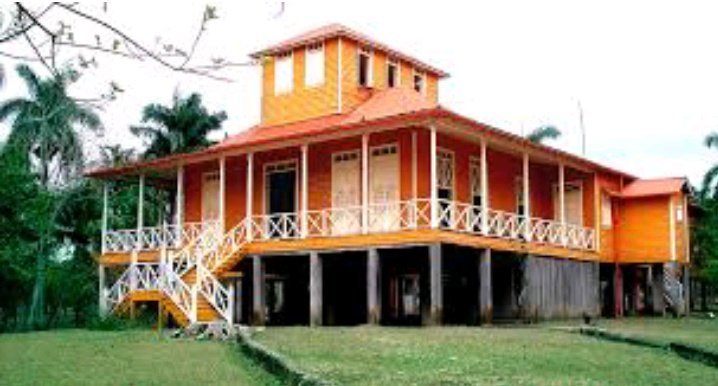 #CubaViveEnSuHistoria: 5 de febrero de 2009 en #HolguínSí, es declarado Monumento Nacional el sitio histórico de Birán, tierra natal del líder de la Revolución, Fidel Castro Ruz y del General de Ejército Raúl Castro Ruz. Con #HonorHolguinero lo recordamos.