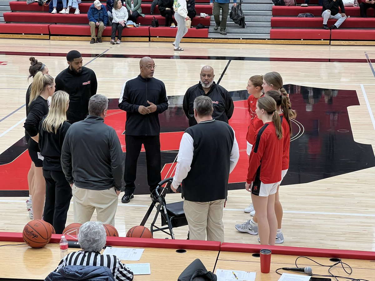 HCGBasketball's tweet photo. Beat Holland last night at the Dutch Dome. We move to 13-2 overall &amp; 7-1 in the OK Black. Total team effort! GoMaroons!

*Cam VandenBosch 13pts/7asts/6stls/3rebs
*Cora Rigterink 14pts/3stls
*Abby Coxon 11 pts/5rebs
*Kate VanAppledorn 16rebs
@DanDAddona @MLiveSports @MickMcCabe1 https://t.co/q5yQEsd8bG