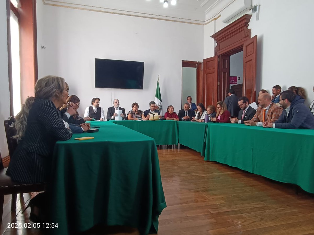 ConsejoCDMX2023's tweet photo. Entrega  del Acuerdo que emite el CJC respecto de la integración de la "TERNA DE PERSONAS PARA OCUPAR LA TITULARIDAD DE LA FISCALÍA ESPECIALIZADA EN COMBATE A LA CORRUPCIÓN Y PARA LA ATENCIÓN DE DELITOS ELECTORALES DE LA CDMX" al Congreso de la CDMX
#destacar #seguidores #FGJCDMX https://t.co/pfqWa1g3FH