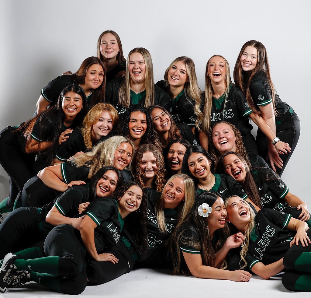 Roosevelt University Softball tweet media