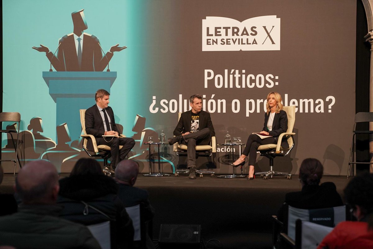Letras en Sevilla tweet media
