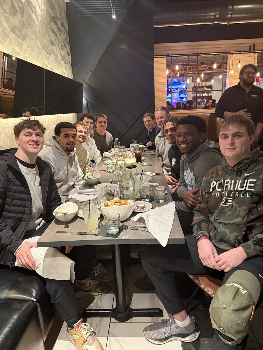 Having a Great Meal and Great Time with the Purdue Quarterbacks!! #Boilerup 🚂