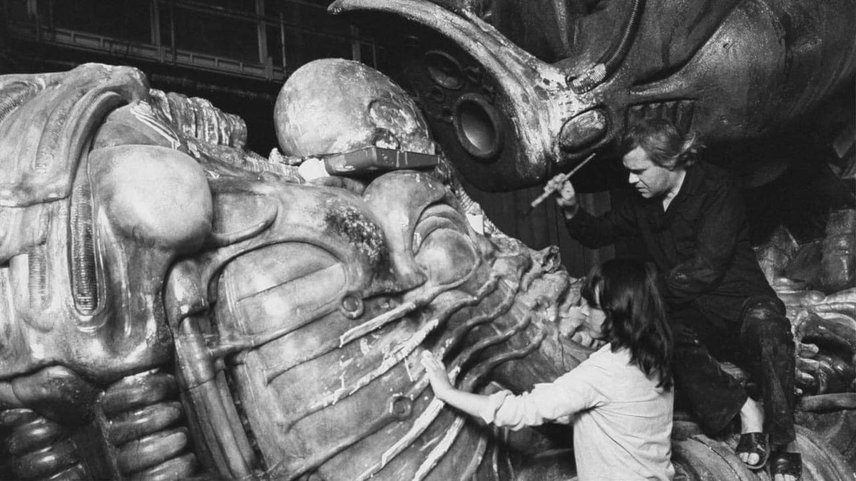 HPL_JDeLaughter's tweet image. 💀Celebrating the maestro, Hans Ruedi Giger, Born, February 5, 1940, Chur, Graubünden, Switzerland. Salute &amp;amp; thanks you for all the nightmares!💀#HRGiger #Alien #Xenomorph #Necronomicon #RidleyScott #ScifiArt #Scifi