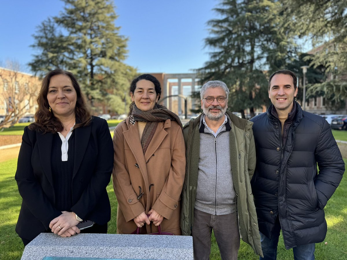 SEFitopatologia's tweet photo. Os presentamos a nuestra nueva Junta Directiva. 

Nos gustaría dar la bienvenida a los nuevos compañeros, que ocuparán los siguientes puestos:
Mari Ángeles Ayllon, vicepresidenta 
Fernando Escriu, secretario 
Ana Pérez, Rosario Torres y David Ruano, como vocales. 

Bienvenidos!! https://t.co/fsFFvCtmOU