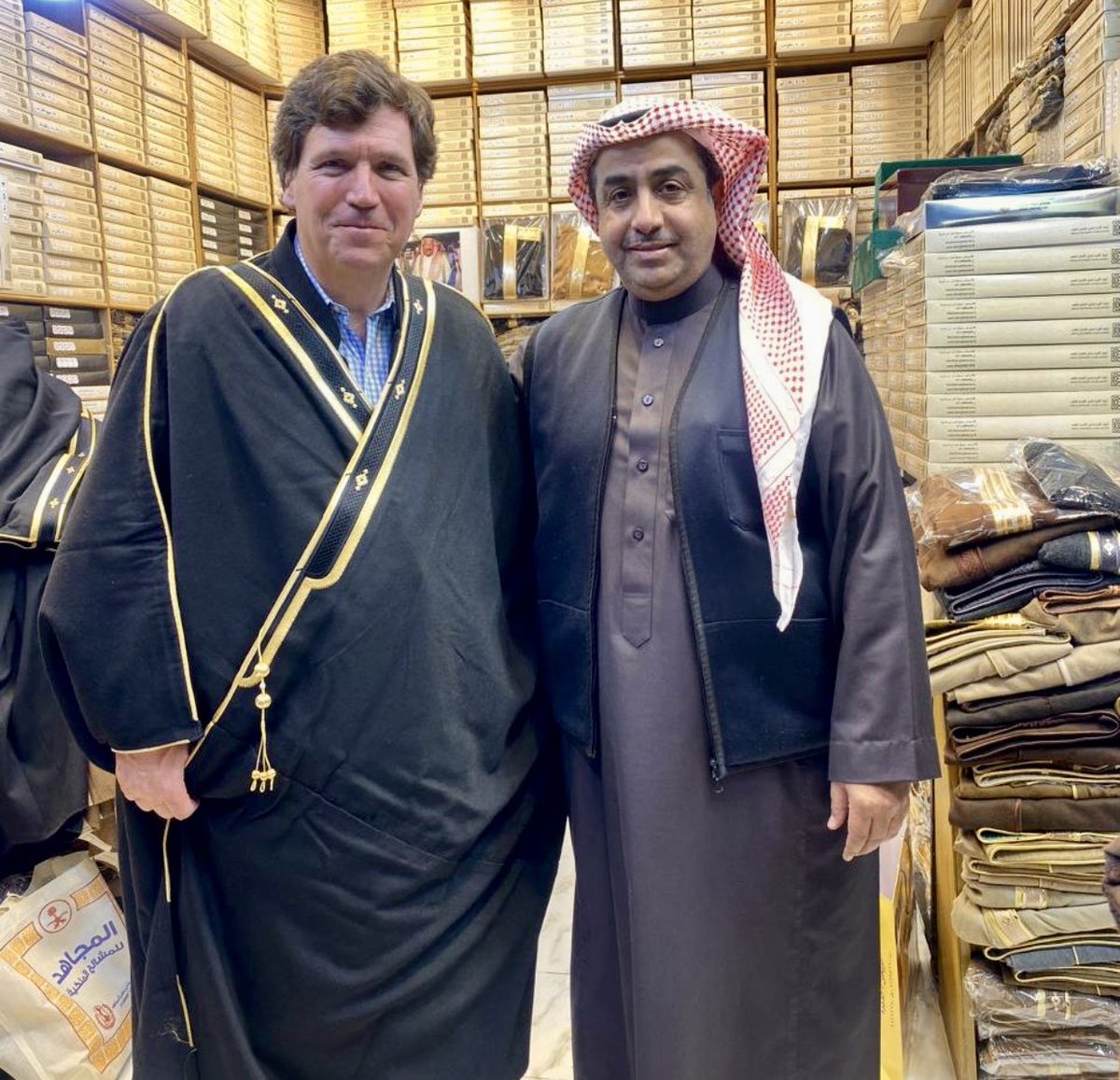 Almujahedsa's tweet photo. @TuckerCarlson 

We are honored by your visit to our shop at the old Riyadh Market
 (Al-Zal) . I enjoyed our chitchat while drinking the Saudi Coffee. 🇸🇦 🇺🇸 https://t.co/ppTAqi4f1h