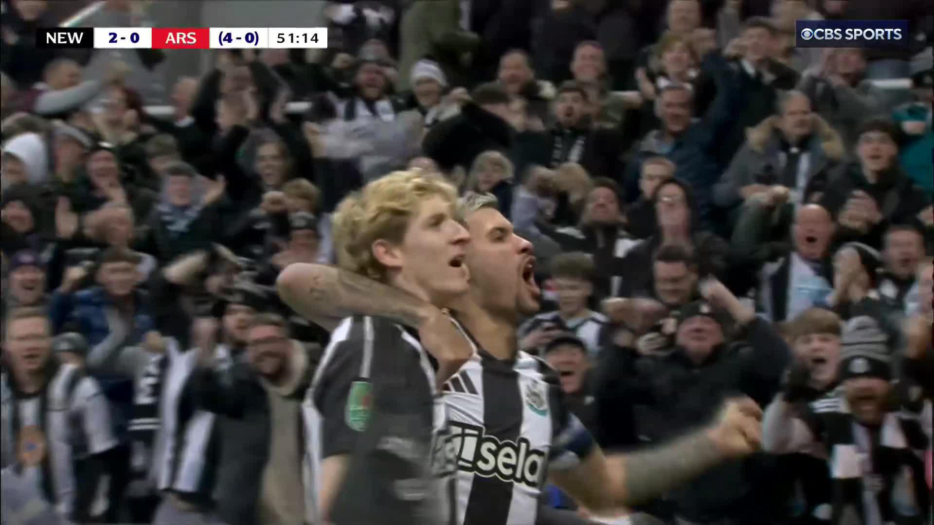 Anthony Gordon pounces on Arsenal's error, putting Newcastle 4-0 up on aggregate 🔥