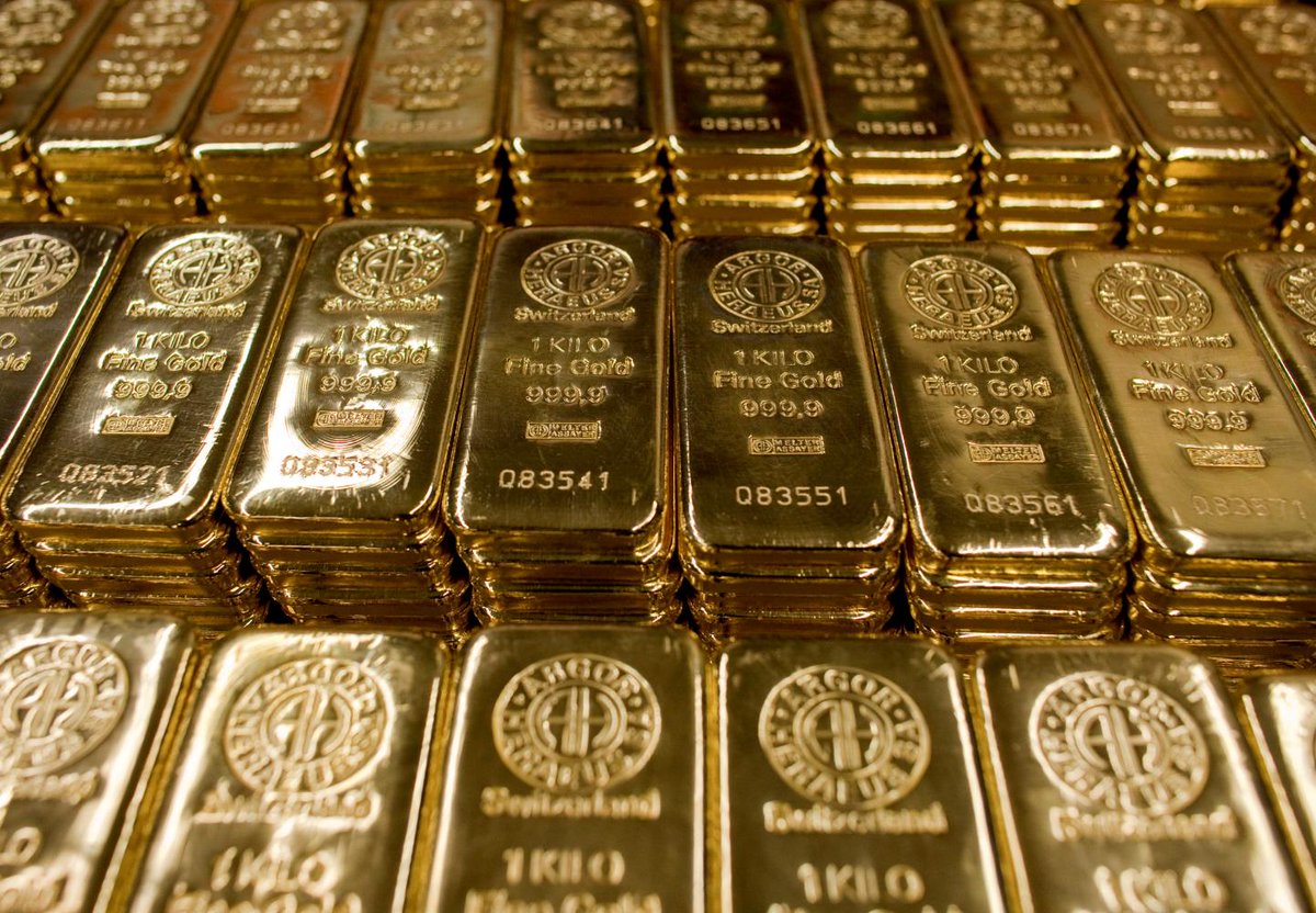 Investingcom's tweet photo. *GOLD PRICES RISE TO NEW RECORD HIGH ABOVE $2,900

$GC_F https://t.co/7Bbp1Je9TF