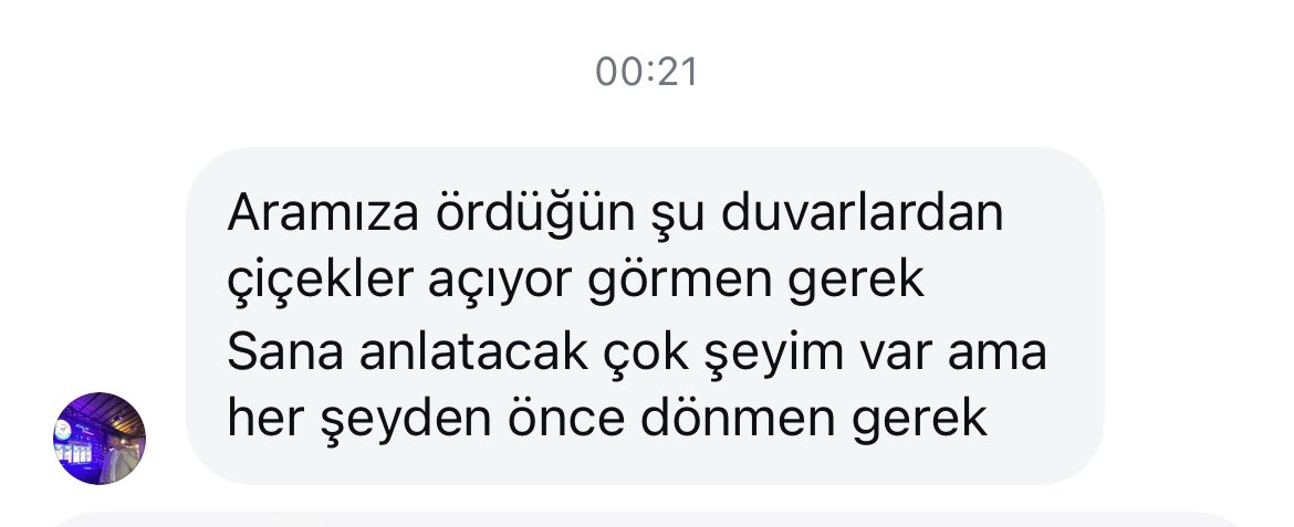 ahsennazzx's tweet photo. bi kez doğru kişi üstüne alınsa şaşarım zaten https://t.co/XhLjL2yzkj