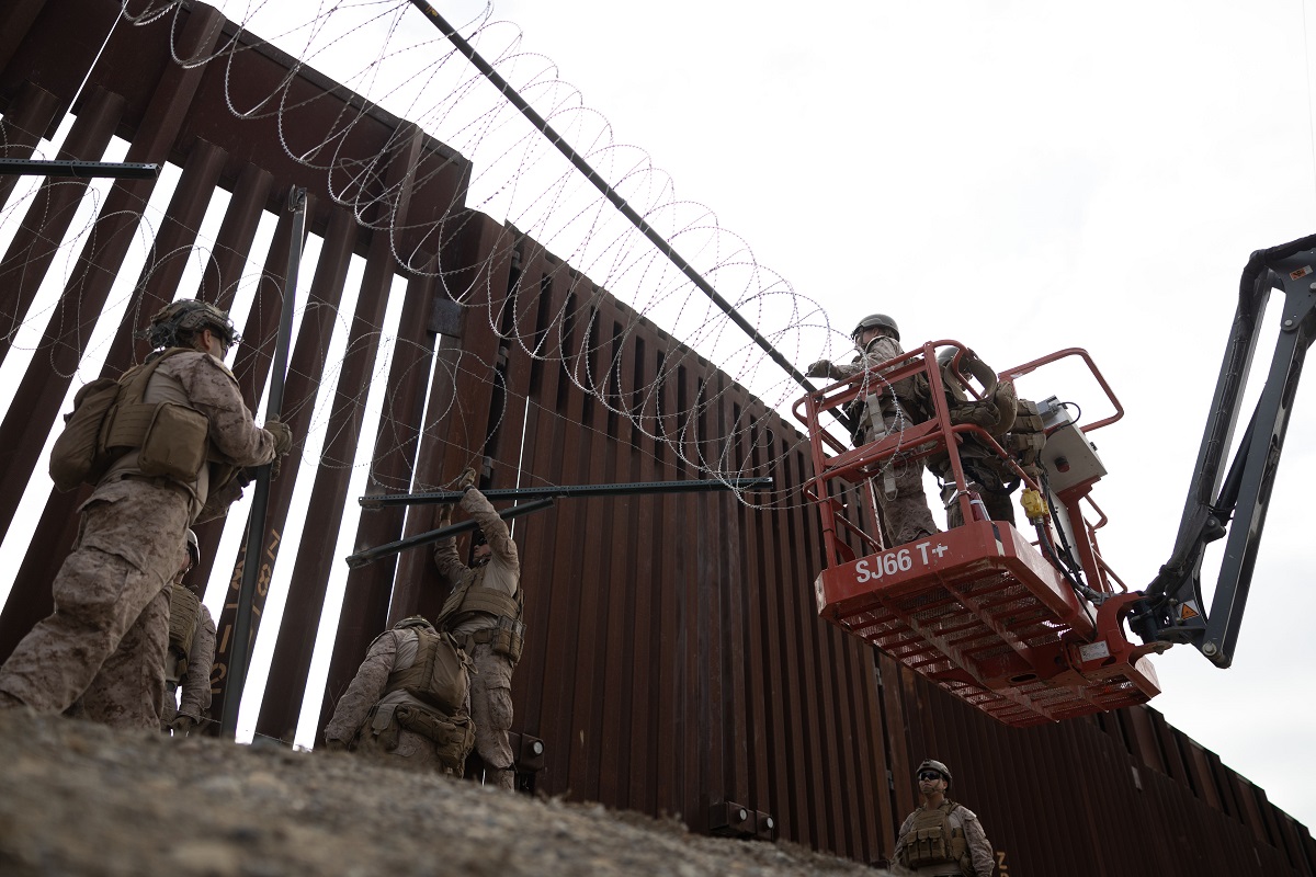 Marines from <a href="/1st_Marine_Div/">1st Marine Division</a> are bringing their technical skills to help <a href="/CBP/">CBP</a> along the #SouthernBorder in California.