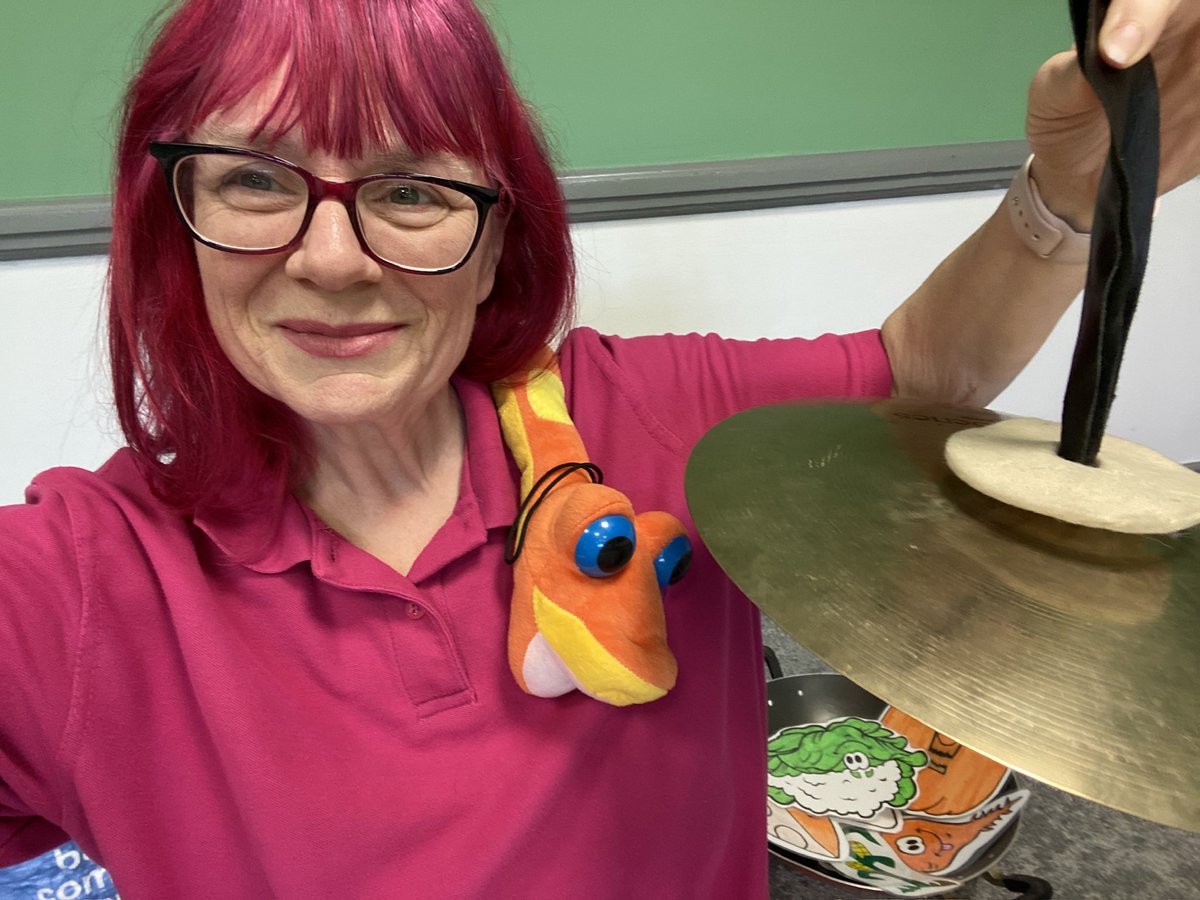 lisamatthewman's tweet photo. Last week we had fun celebrating Chinese New year and year of the Snake 🐍 🎶🐍🎶🐍
We kept a beat chopping up our vegetables 😍 https://t.co/m97tbFUsyd