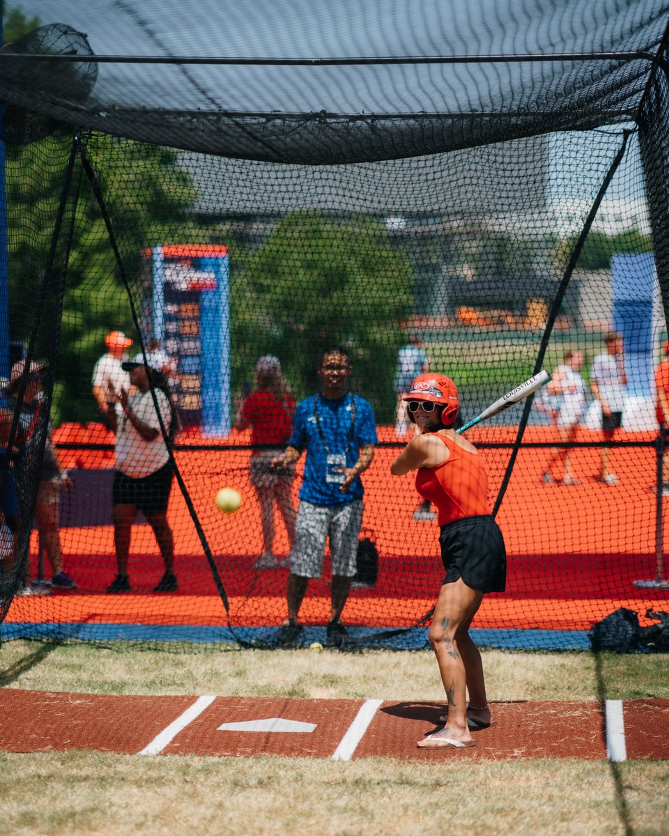 BaAMProductions's tweet image. Here&apos;s to the trailblazers, the champions, and the future stars. Happy National Girls &amp;amp; Women in Sports Day! 🌟🏆

#GirlsWomenInSportsDay  #CincinnatiOpen #MLBAllStarVillage #FanaticsFest