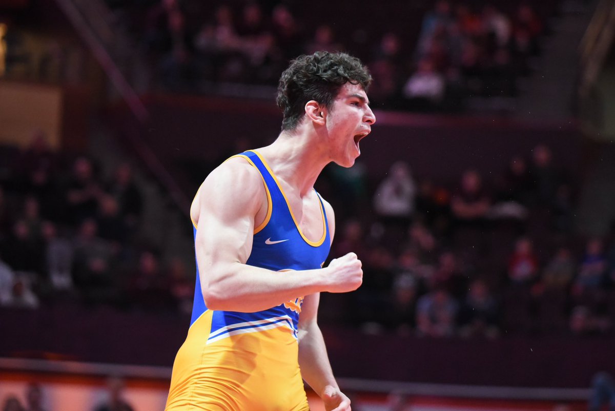 Pitt_WRES's tweet image. 💬 Reminiscing on the favorite moment of his Pitt career.

Celebrating our seniors Friday night at the Fitz.