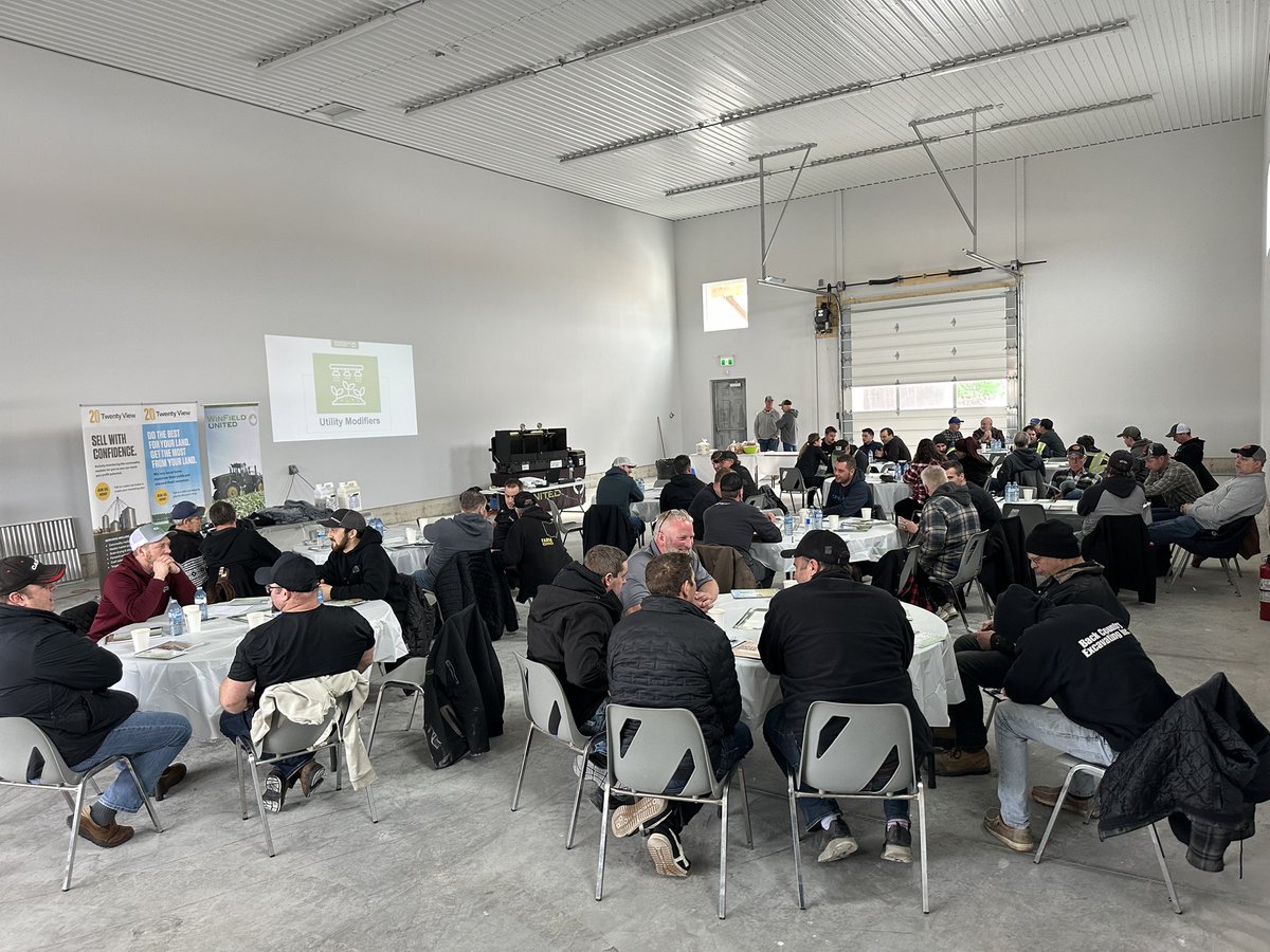 Excellent spray clinic by Winfield United, hosted in our new cpp shed to help break it in! Huge thank you to <a href="/KaitlandVSpek/">Kaitland VanderSpek CCA-ON</a> for sharing your wealth of knowledge 💪 #sprayclinic #ontag #managment