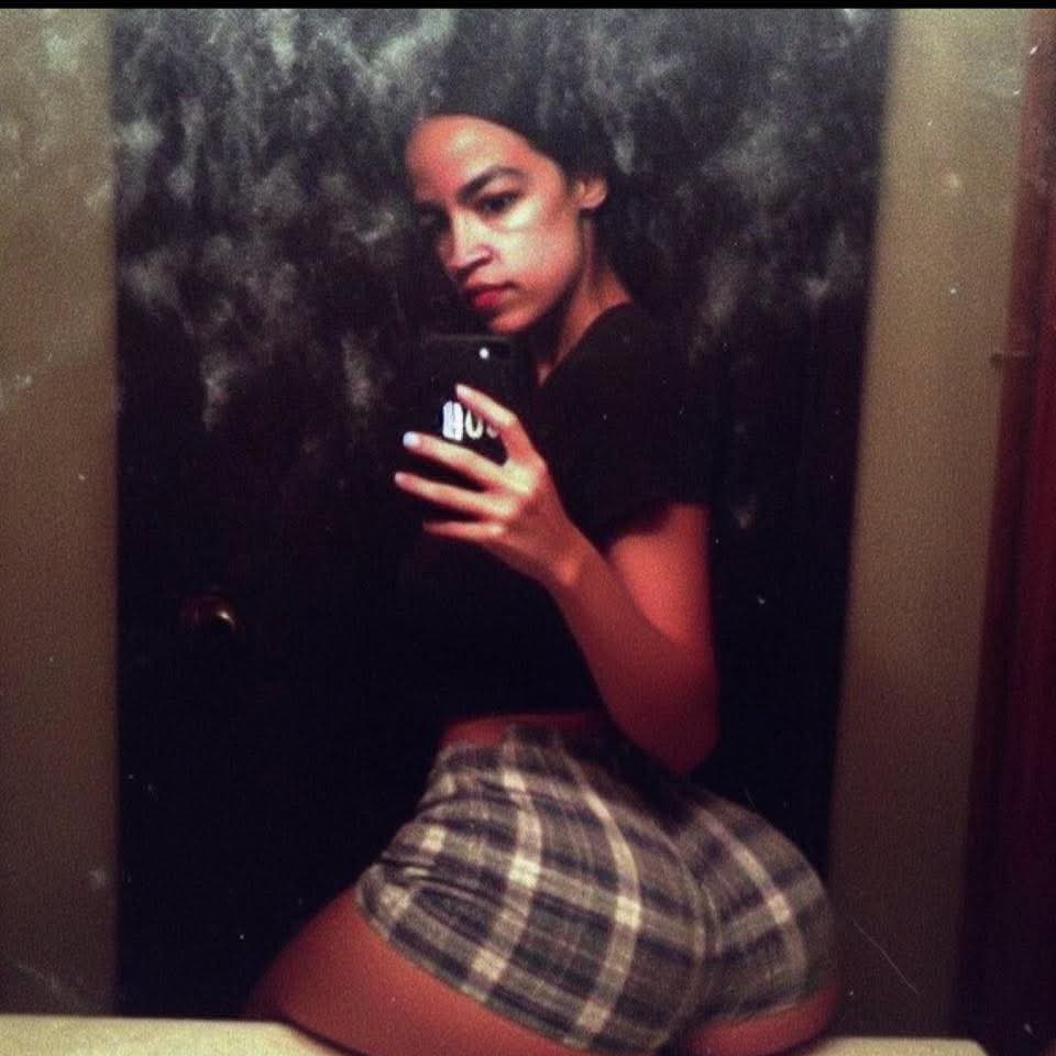 dom_lucre's tweet image. AOC after she loses her USAID payments.