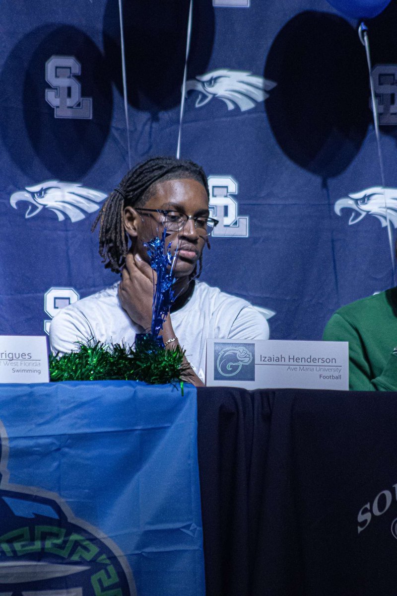 Izaiah Henderson (@izaiahh2007) on Twitter photo Official ✍️ Thankful for this opportunity and ready to work
<a href="/GyreneFootball/">Ave Maria Football</a>
<a href="/brad_lord/">Brad Lord</a> <a href="/coachRholley/">Russell Holley</a> <a href="/patfal1/">Patrick Falcone</a> <a href="/OS_ChrisHays/">Chris Hays</a> <a href="/PrepRedzoneFL/">Prep Redzone Florida</a> <a href="/H2_Recruiting/">Hasani (H2) | Football Recruiting</a> <a href="/CenFLAPreps/">Central Florida Preps</a> Official ✍️ Thankful for this opportunity and ready to work
<a href="/GyreneFootball/">Ave Maria Football</a>
<a href="/brad_lord/">Brad Lord</a> <a href="/coachRholley/">Russell Holley</a> <a href="/patfal1/">Patrick Falcone</a> <a href="/OS_ChrisHays/">Chris Hays</a> <a href="/PrepRedzoneFL/">Prep Redzone Florida</a> <a href="/H2_Recruiting/">Hasani (H2) | Football Recruiting</a> <a href="/CenFLAPreps/">Central Florida Preps</a>