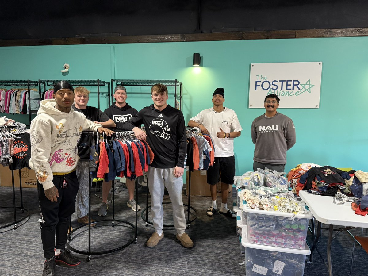 From the food bank, Boys &amp; Girl Club and Foster Care Alliance, the ‘Jacks have been out and about serving our Flagstaff community this week! 

#RaiseTheFlag