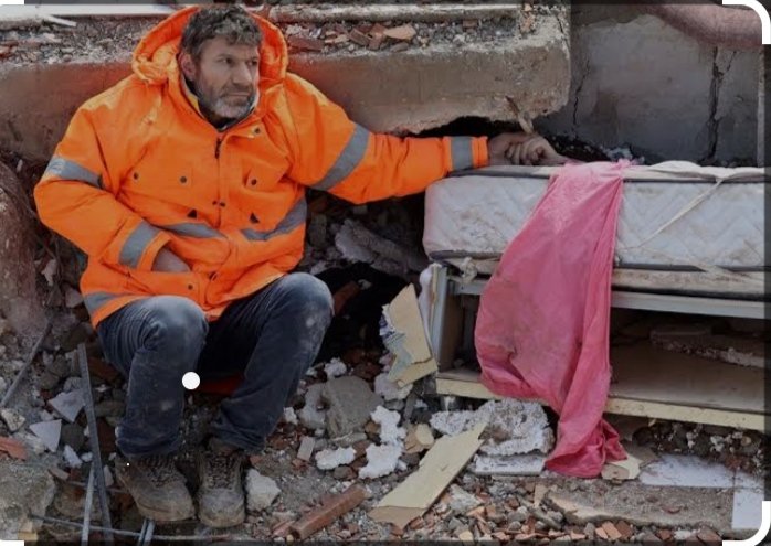 Seni unutmadık 
#6subatdepremi 
#deprem