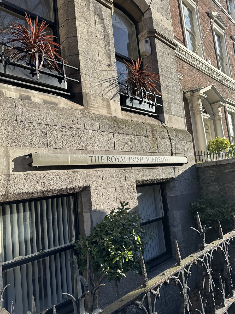Great to be <a href="/RIAdawson/">Royal Irish Academy</a> for the fundamental biomedical research symposium. Honest discussion on challenges and opportunities in #FundamentalResearch. Increased &amp; regular funding, sustainable core infrastructure, enhanced engagement with industry &amp; diversity of careerpaths are key.
