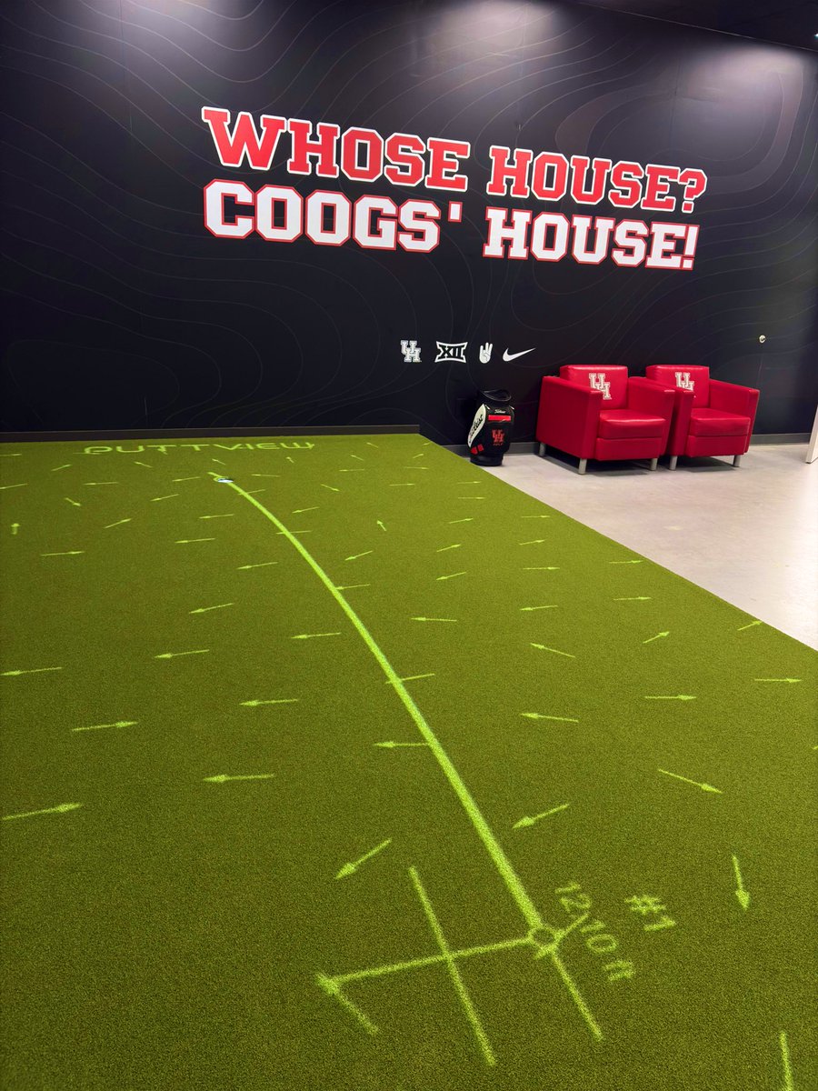coachdpark's tweet photo. Houston Golf Putting Studio is here! So grateful to everyone who made this possible for our student-athletes. https://t.co/vfyqk8C1fG