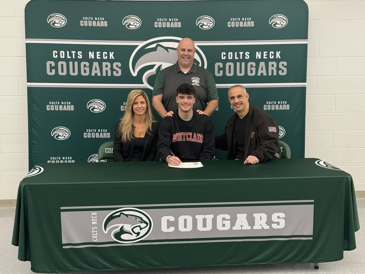 PeterFicorelli's tweet photo. Blesses to sign to @montclairstateu Wouldn’t be here without God, my family, my coaches, my friends, and most of all my brothers on and off the field. I love all you guys and I will make you guys proud ❤️🤍 https://t.co/nJP2Q0Whic