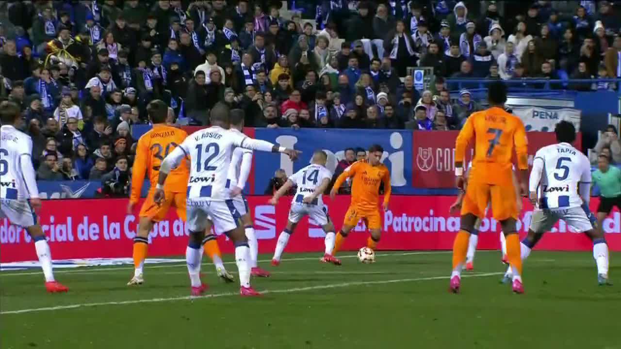 REAL MADRID HAVE WON IT IN THE 90+3 MINUTE!!THE 20-YEAR-OLD SUBSTITUTE GONZALO GARCIA SENDS THEM TO THE COPA DEL REY SEMIFINALS 🤯