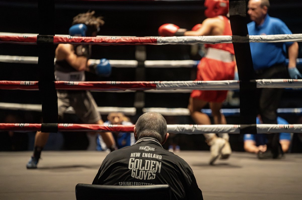 ❗LOWELL GOLDEN GLOVES NEWS ALERT ❗

The Lowell Golden Gloves tomorrow night WILL take place with snow or no snow!
DOORS OPEN AT 6:30 PM - 1ST BOUT IS AT 7:30 PM!

We can't wait to see you at Lowell Memorial Auditorium!😆
