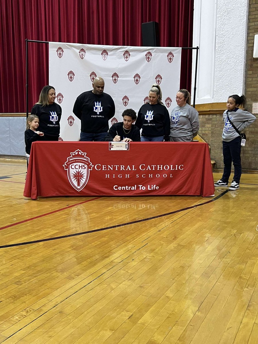 Isaiah Fox tweet media