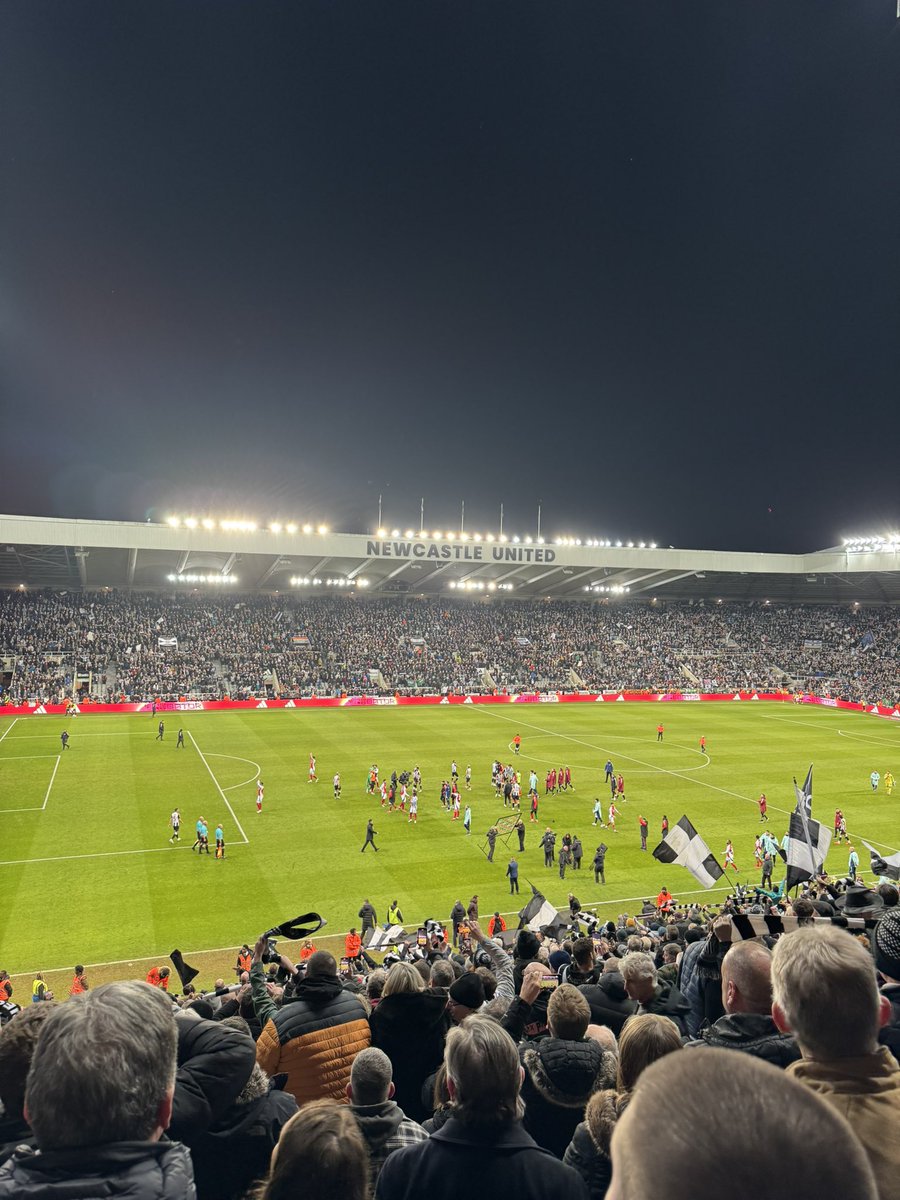 WEMBLEY AGAIN OLE OLE ❤️⚪️⚫️