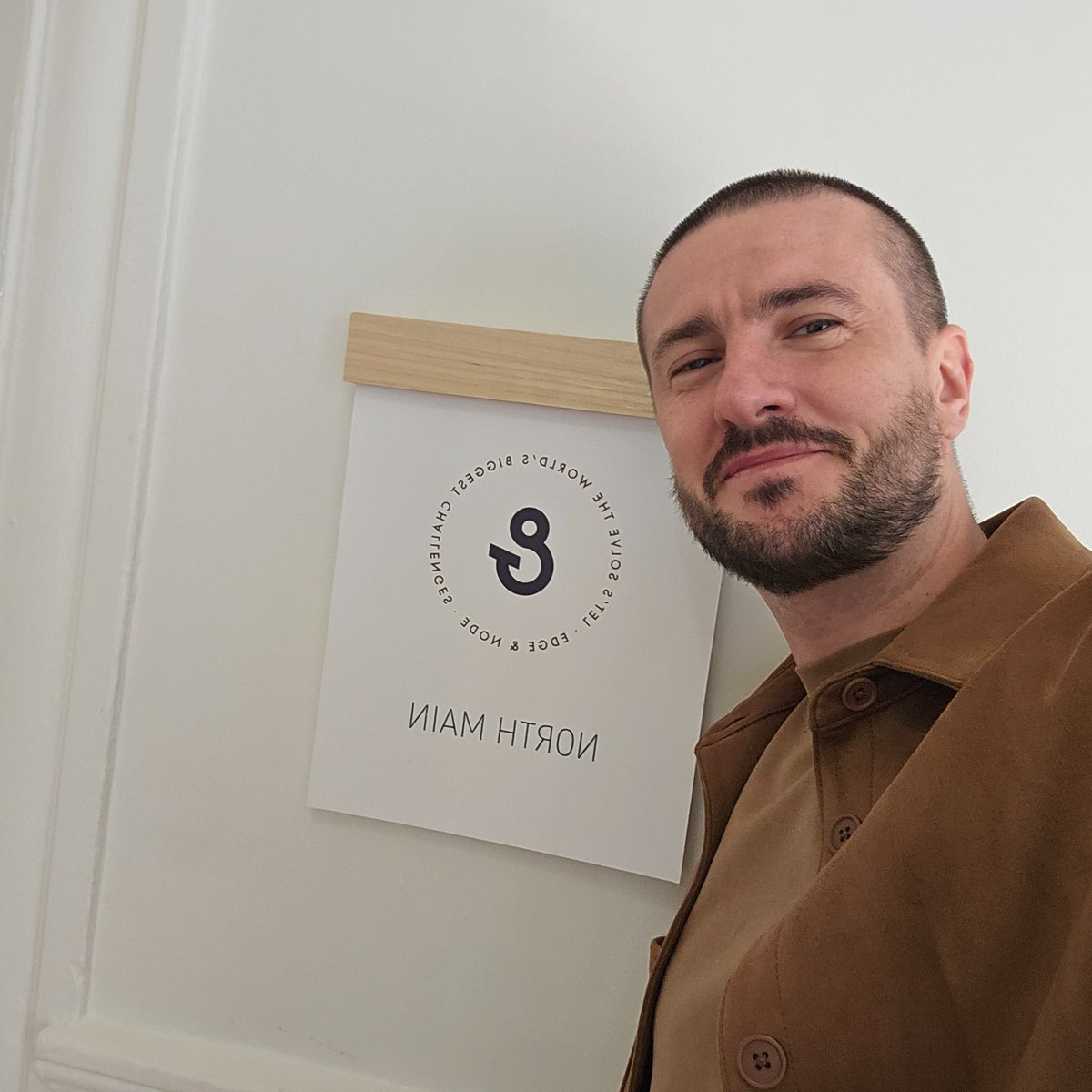 And @graphprotocol wins the best web3 office 2025 award. Thanks @impranavm_  for hosting me and @mempoolsurfer of @NethermindEth at the House of Web3.