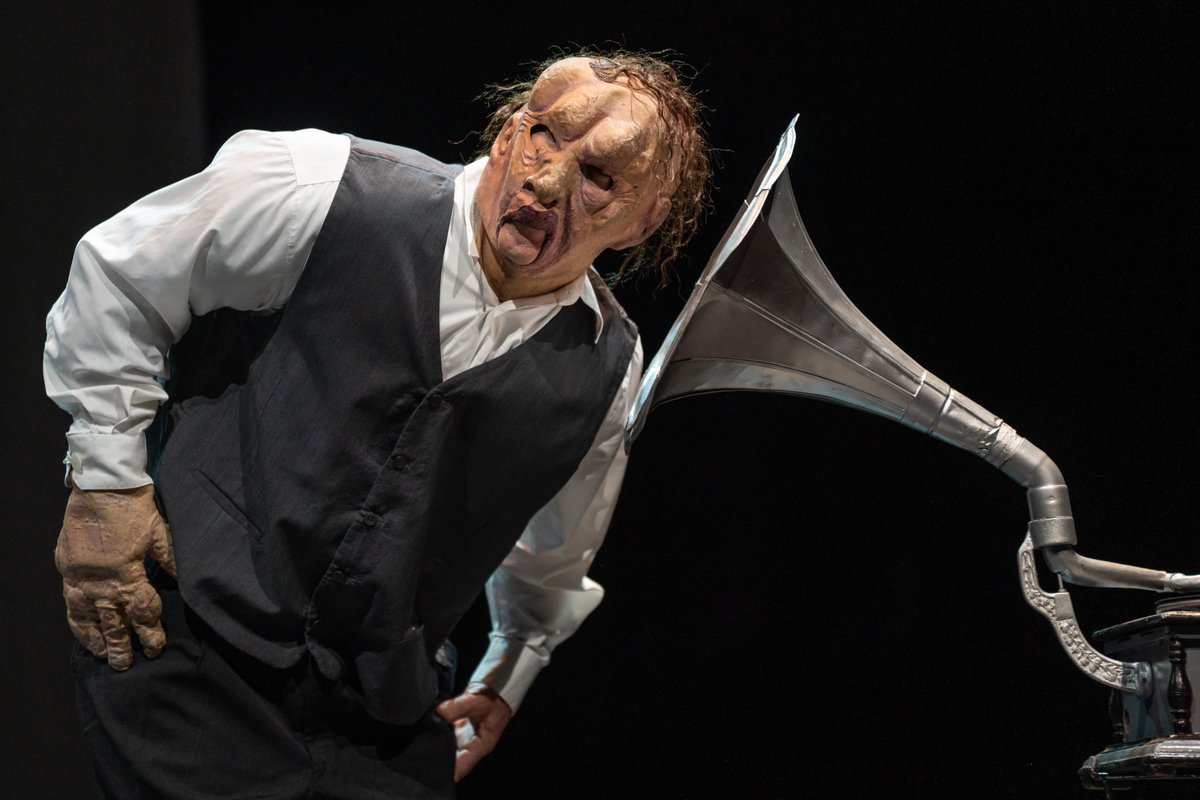 El Hombre Elefante: un relato de dignidad y humanidad en el Teatro <a href="/Helenico/">Centro Cultural Helénico</a> 

homoespacios.com/vanguardia-en-…