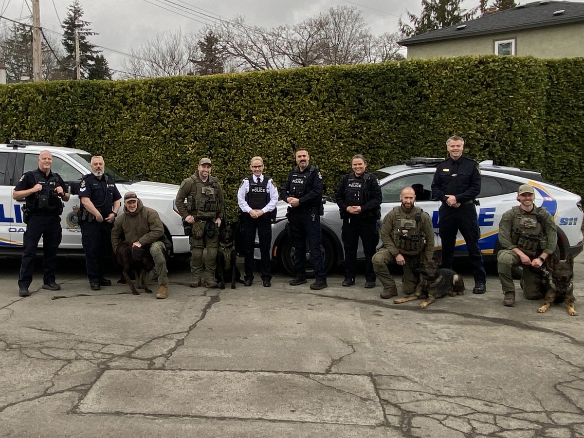 Saanich Police (@saanichpolice) on Twitter photo Congratulations and welcome to the <a href="/OakBayPolice/">Oak Bay Police</a> who have joined the Integrated Canine Service!
OBPD strengthens what has already proven to be a successful partnership between the Saanich Police and <a href="/vicpdcanada/">Victoria Police</a>.
The <a href="/ICS_K9/">Integrated Canine Service</a> has been providing critical police dog support in Congratulations and welcome to the <a href="/OakBayPolice/">Oak Bay Police</a> who have joined the Integrated Canine Service!
OBPD strengthens what has already proven to be a successful partnership between the Saanich Police and <a href="/vicpdcanada/">Victoria Police</a>.
The <a href="/ICS_K9/">Integrated Canine Service</a> has been providing critical police dog support in