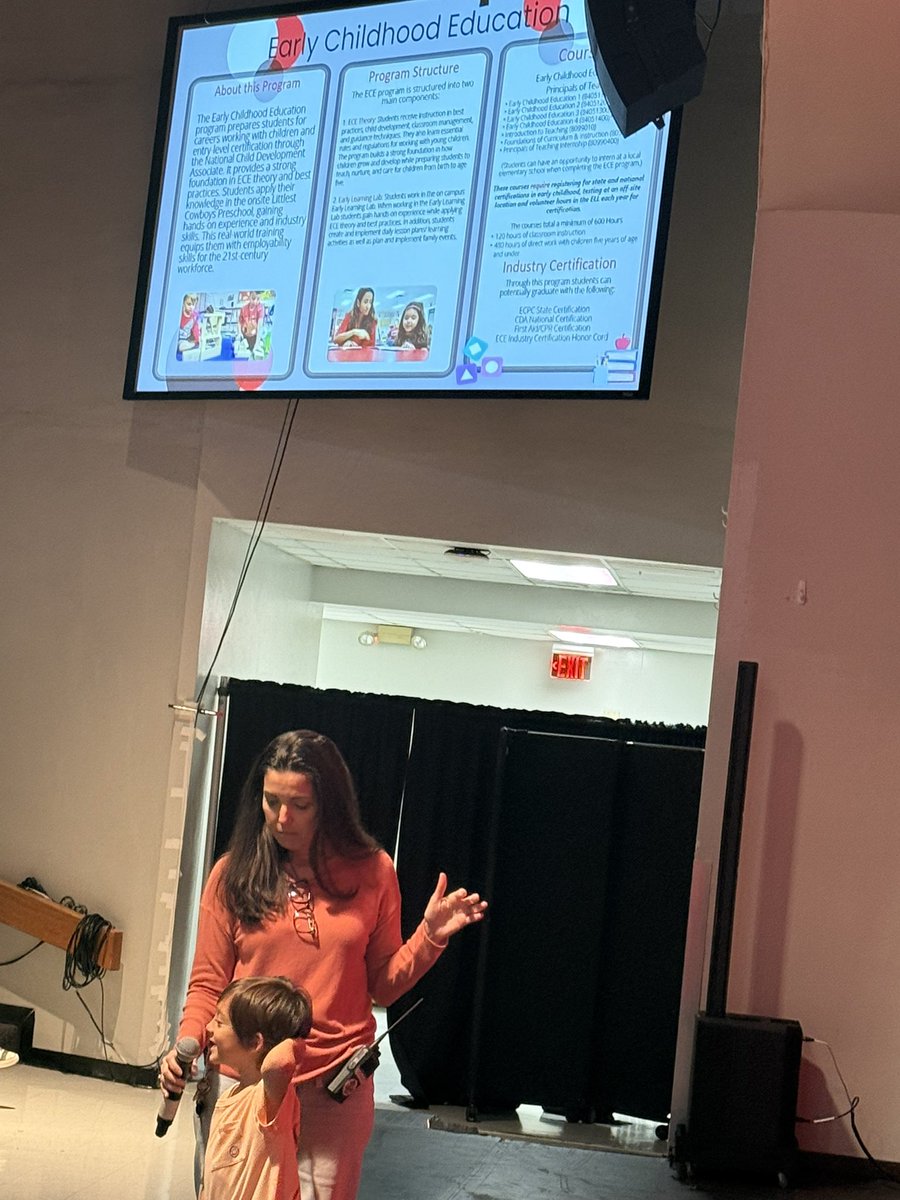 Tara Daub tweet media