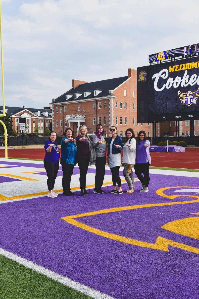 TNTechFootball's tweet image. Happy National Girls &amp;amp; Women in Sports Day 🩷

#NGWSD2025 

#AimHigh | #WingsUp