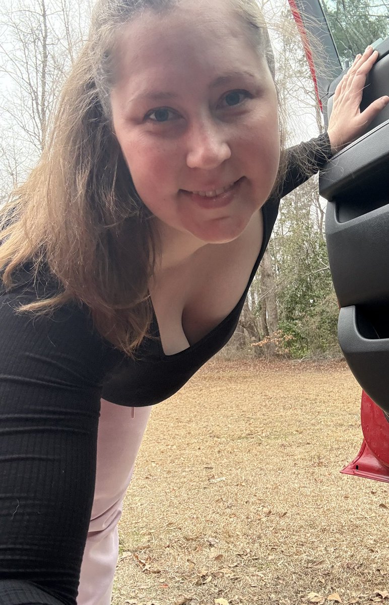 CheekyChelsea2k's tweet photo. Pink and black 
In love, no lack 
Of good and happiness 
Can we forever stay in this? 
#poetry #cutegirl #ootd #cuteoutfit #lovequotes https://t.co/xkcCh10By9