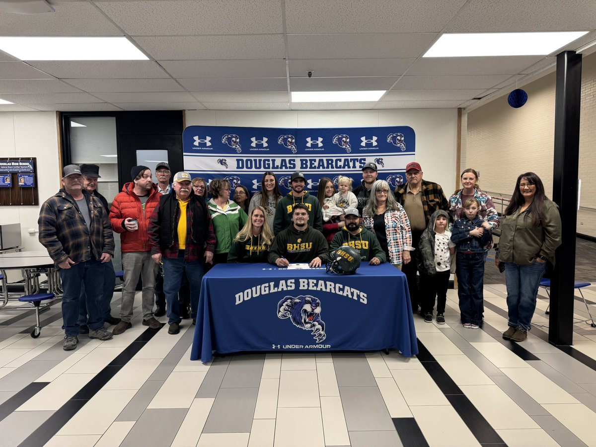 Carter Archuleta (@carchuleta42) on Twitter photo Officially a Yellowjacket! So blessed for the love and support I have gotten from my family and this community! 💚💛#WEoverME #NSD25 #PlayInTheHills25 <a href="/BHSUFB/">BHSU Football</a> <a href="/BreskeJosh/">Coach Breske</a> Officially a Yellowjacket! So blessed for the love and support I have gotten from my family and this community! 💚💛#WEoverME #NSD25 #PlayInTheHills25 <a href="/BHSUFB/">BHSU Football</a> <a href="/BreskeJosh/">Coach Breske</a>