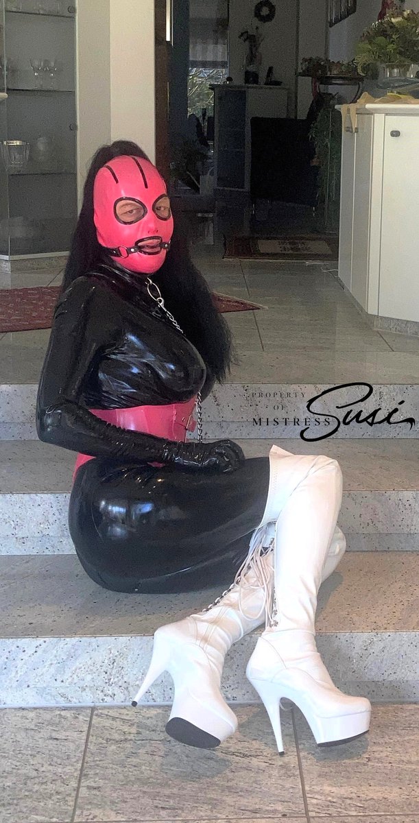 Because of the first warm sunbeams heating up the #latex the horny slut <a href="/janette_rubber/">Janette Rubber, Property of Mistress Susi</a> can´t stop touching her rubberised body!  But her owner, the unique <a href="/Mistress_Susi/">Mistress Susi 18+</a>, knows what has to be done and within a second the #submissive puppet is #leashed, #gagged and ready to obey!