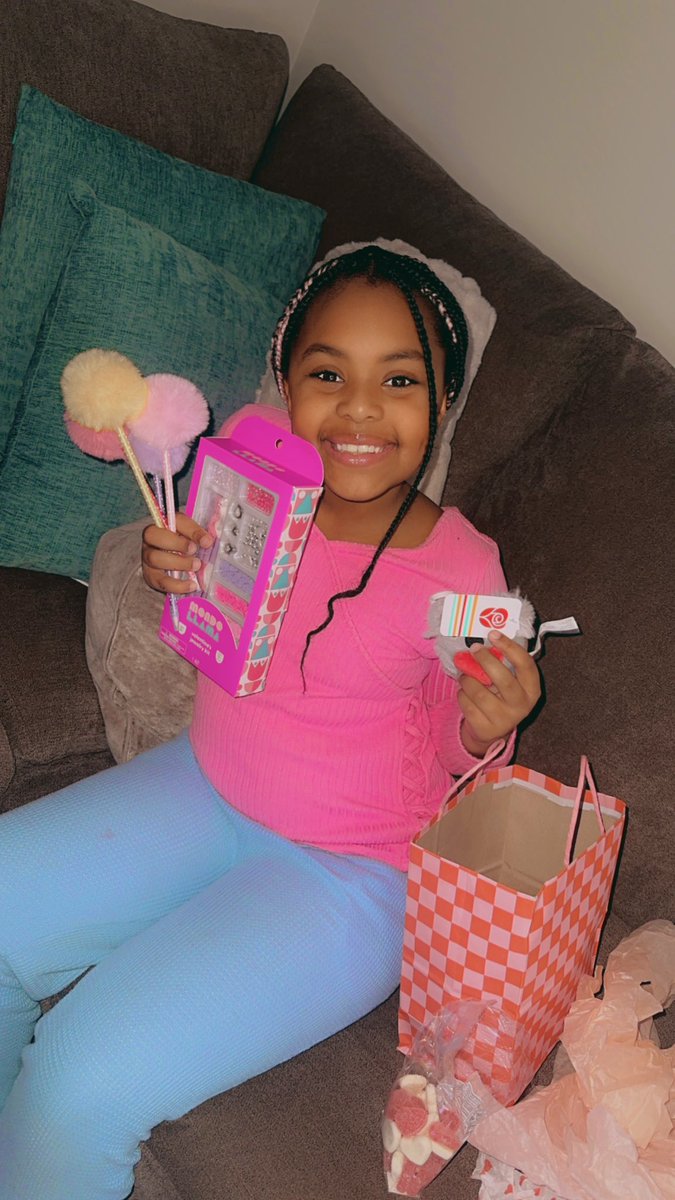 Happy birthday to my sweet babygirl Penelope ❤️ I cannot believe you are 9! Time really flies😍