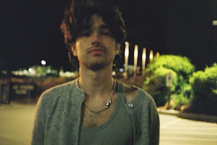 best of elijah hewson (@dailyhewson) on Twitter photo 