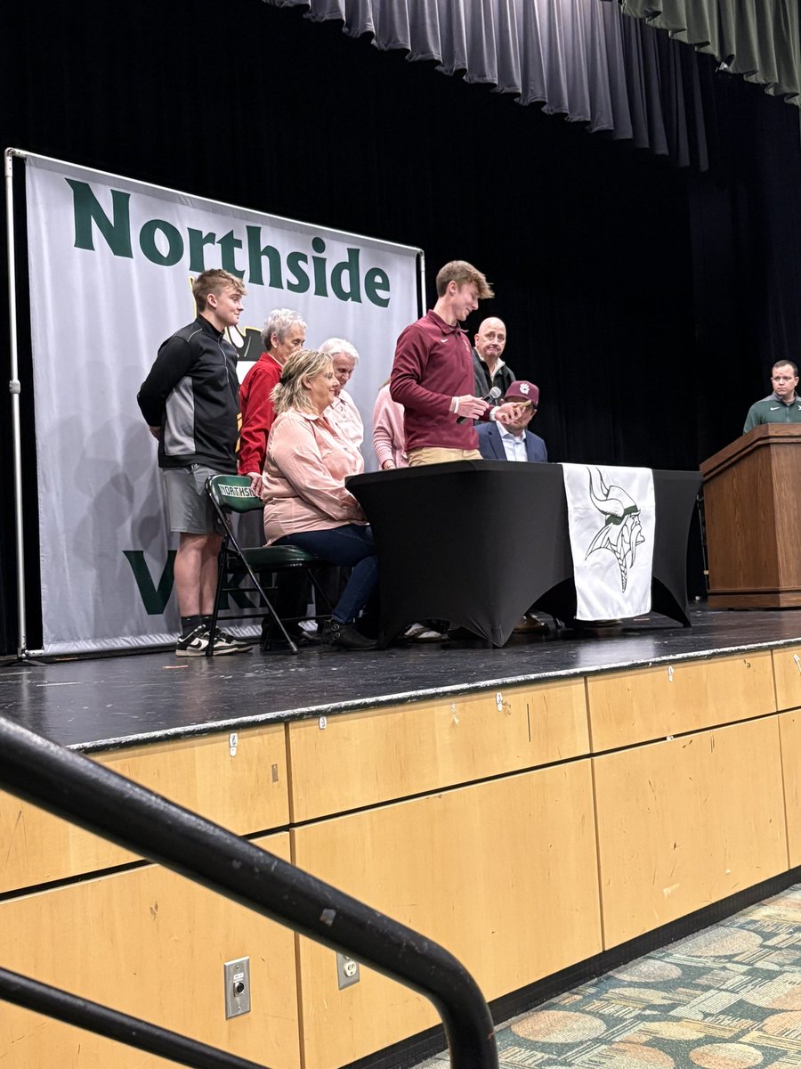 NorthsideBaseb2's tweet photo. Today was a great day celebrating John Doak! We can’t wait to see him &amp; the rest of the Vikings on the field in a few weeks.

@VikingSportsNHS @Johndoak02 https://t.co/6EJtbcWuvJ