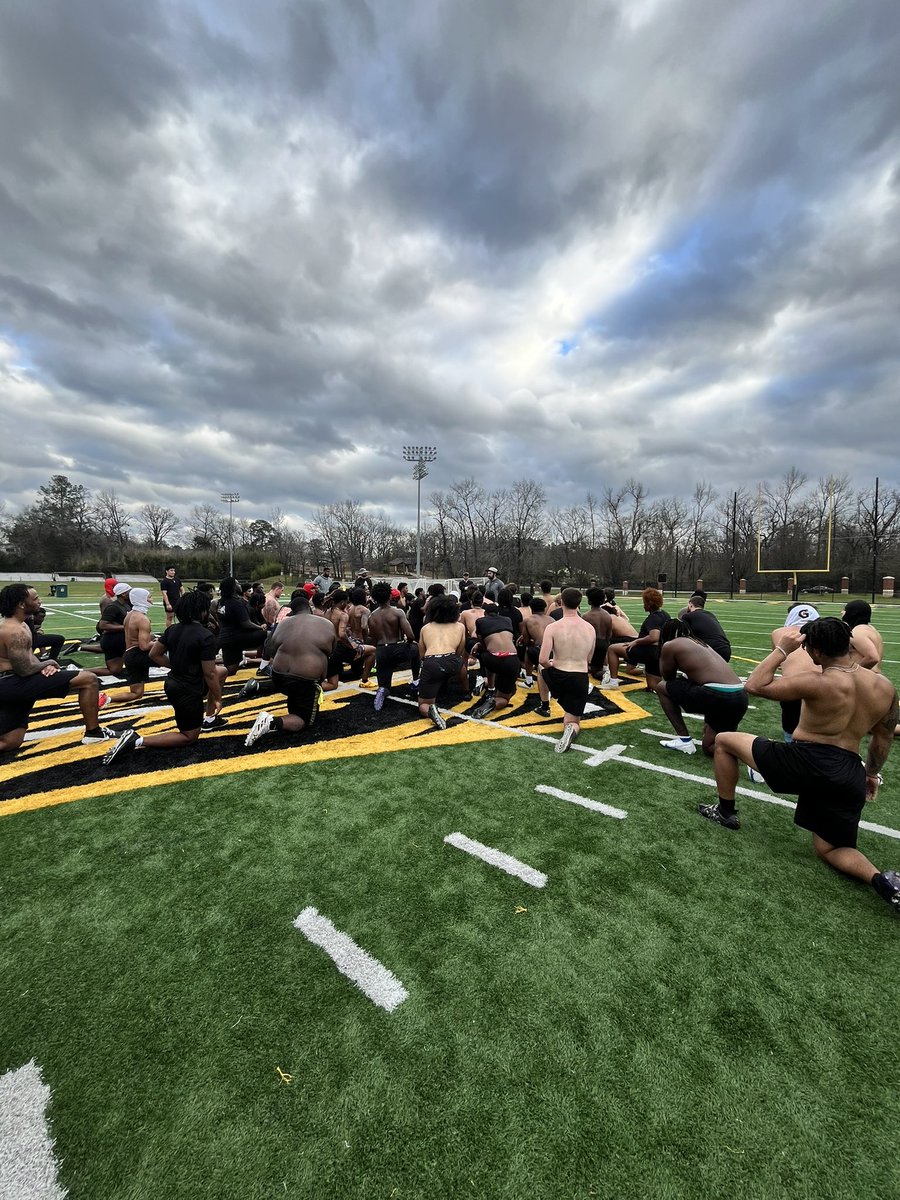 Successful signing class this morning and back with the boys cooking in the lab. Blessed to be working with the young men we have in our program! #ROSEBOYz #ROSECITY 🪶🆙💯