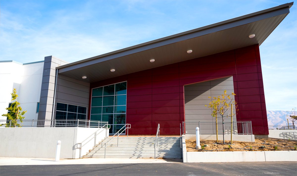🎉Tomorrow is the big day!🎉

Join us for the Bakersfield College Arvin Educational Center ribbon cutting ceremony at 1:00pm. 

1001 Varsity Rd. Arvin, CA 93203

#bakersfieldcollege #wearebc