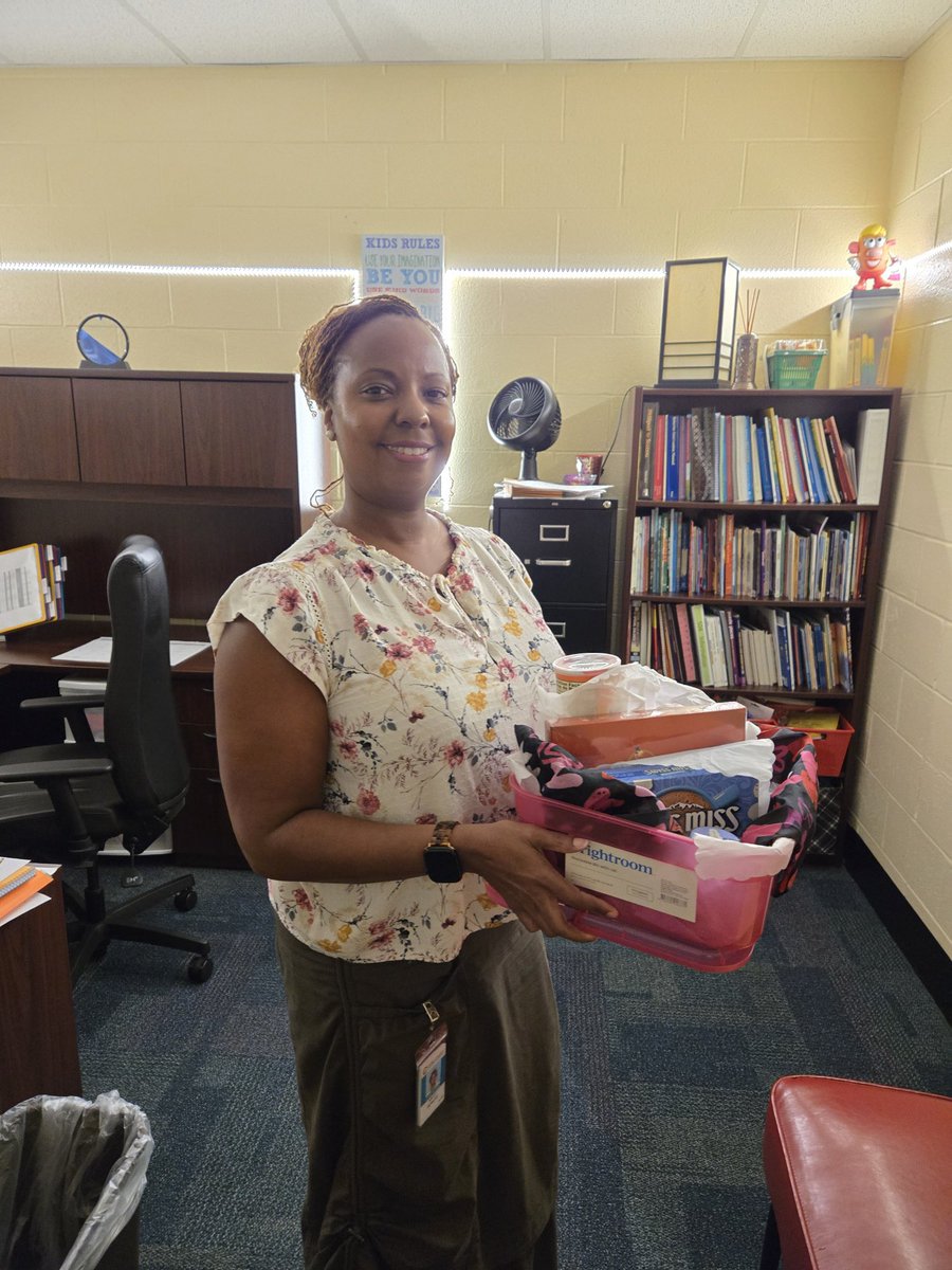 Dr. Tiffany Jones (@drjonesmilford) on Twitter photo Thank you Ms. Jenkins for all you do for the Milford community. We are so lucky to have you on the team! #HappyCounselorsWeek #SchoolCounselorsWeek <a href="/MilfordMariners/">Milford Elementary</a> Thank you Ms. Jenkins for all you do for the Milford community. We are so lucky to have you on the team! #HappyCounselorsWeek #SchoolCounselorsWeek <a href="/MilfordMariners/">Milford Elementary</a>