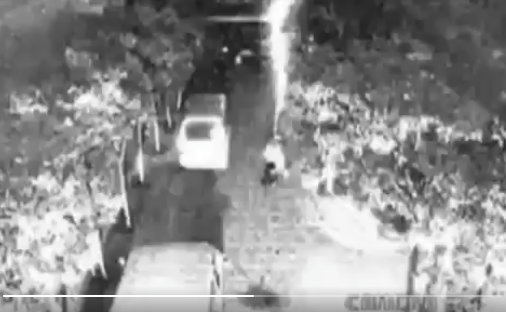 thinkhaus1's tweet photo. @Nuked4Every1 Crazy to see the lightning go through him! https://t.co/vWkKjB4YmS