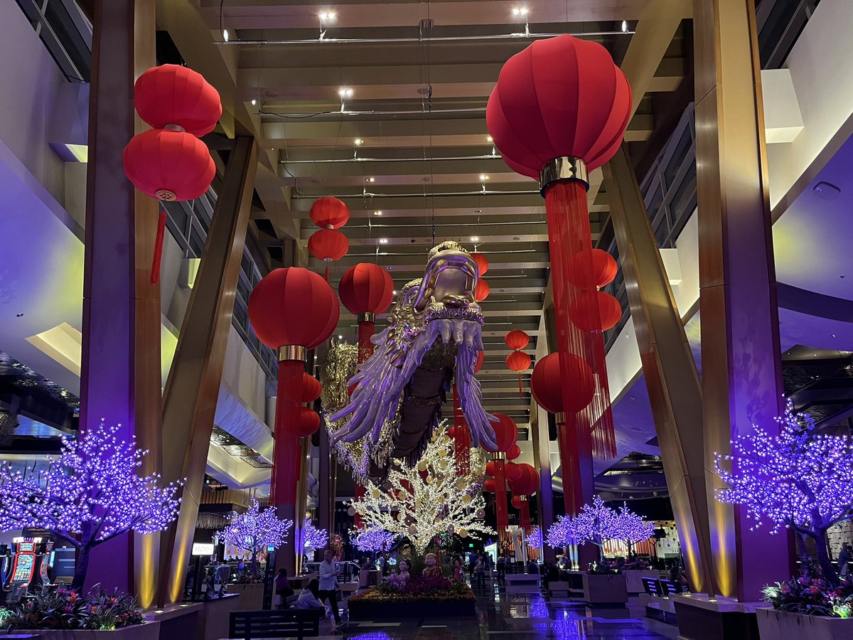 Thank you Las Vegas for a great start to the year! Very happy to have performed here twice over the past month (last night at the ARIA and three weeks ago at South Point Casino). It was so much fun working with and performing for everyone here!